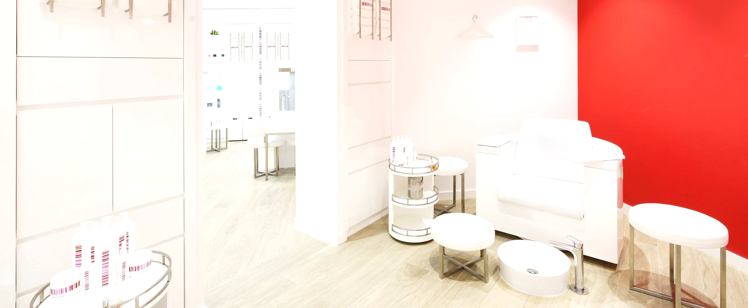 Why you should invest in a Nail & Beauty Salon Franchise